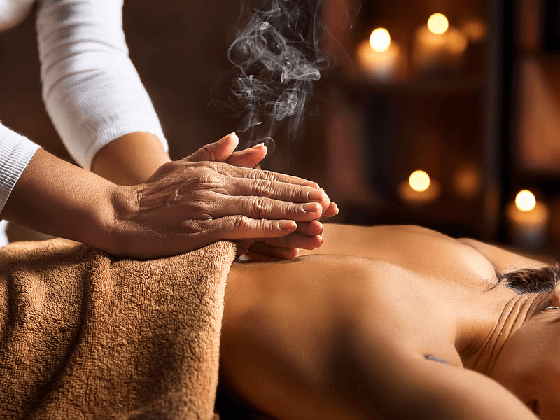 Masaje maya Kukulkán 80 min en Navirea Spa